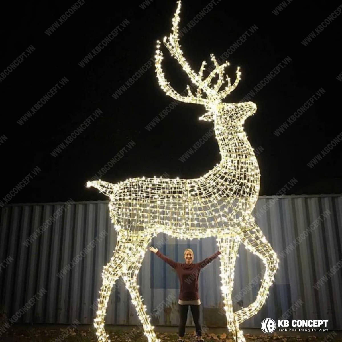 Mô hình đèn led hươu khổng lồ